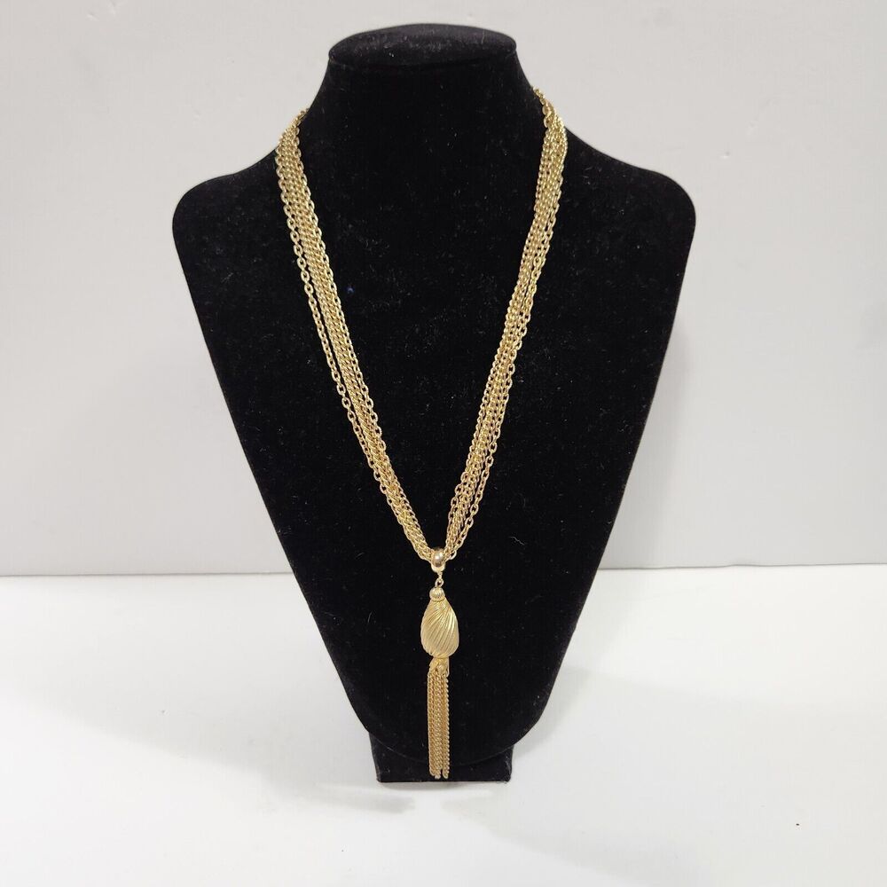 Necklace Chain Gold Tone Sea Shell Pendant Textured Fashion